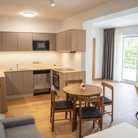 Diamond Luxury アパート *