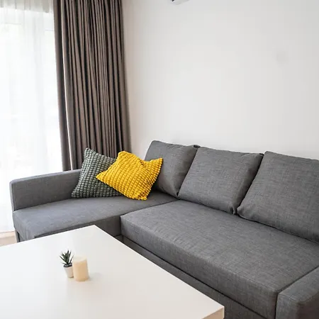 Diamond Luxury Apartment *