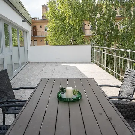 Diamond Luxury アパート